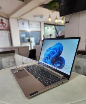 Photo - New Laptop Lenovo IdeaPad 110S 8GB Intel Core I3 SSD 256GB