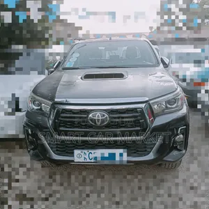 Toyota Hilux 2016 Gray
