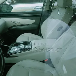 Hyundai Tucson 2021 Brown