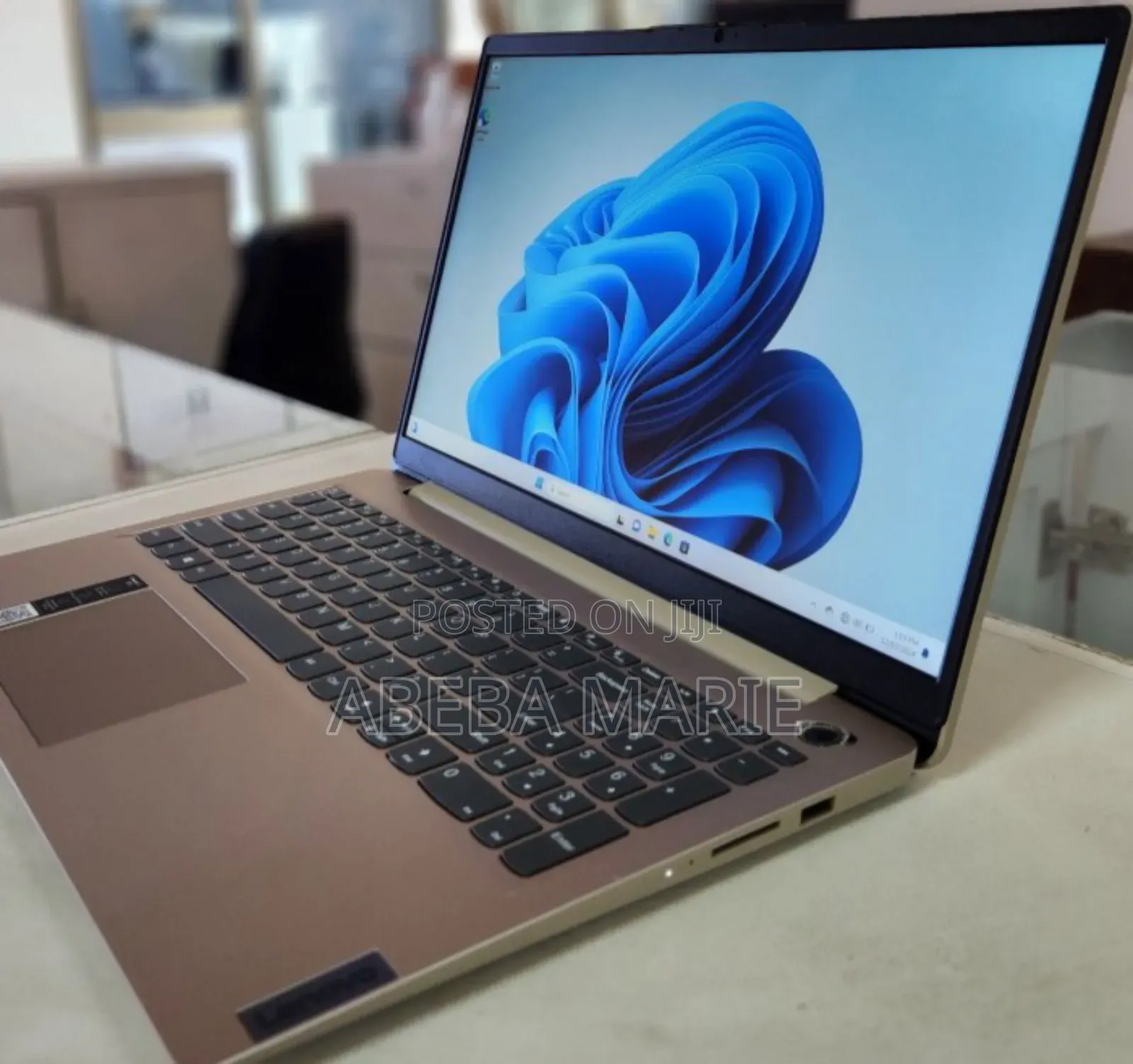 New Laptop Lenovo Ideapad 3 8GB Intel Core I3 SSD 256GB