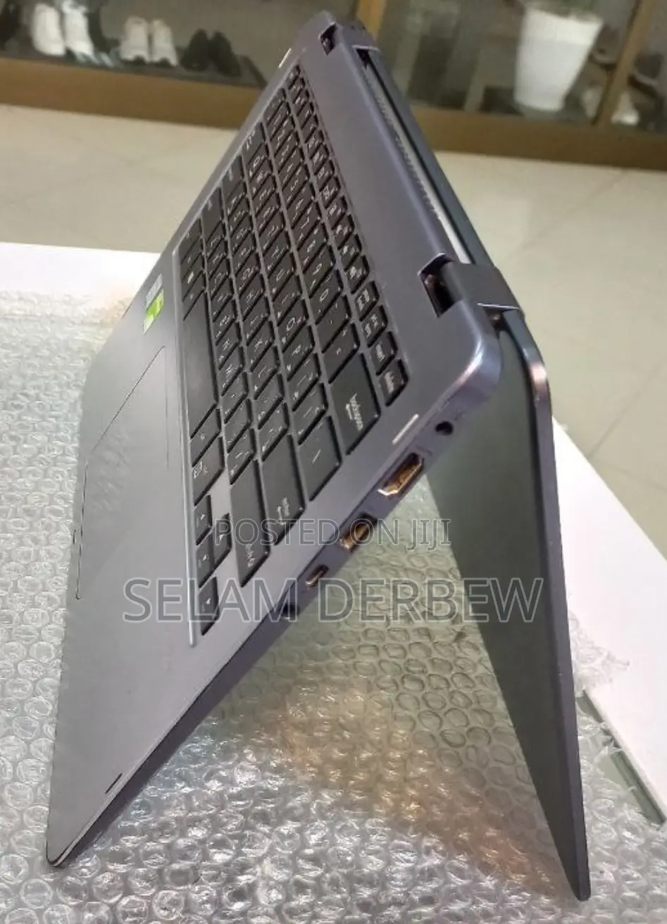 Laptop Asus VivoBook Flip 14 TP401NA 8GB Intel Core I7 HDD 1T