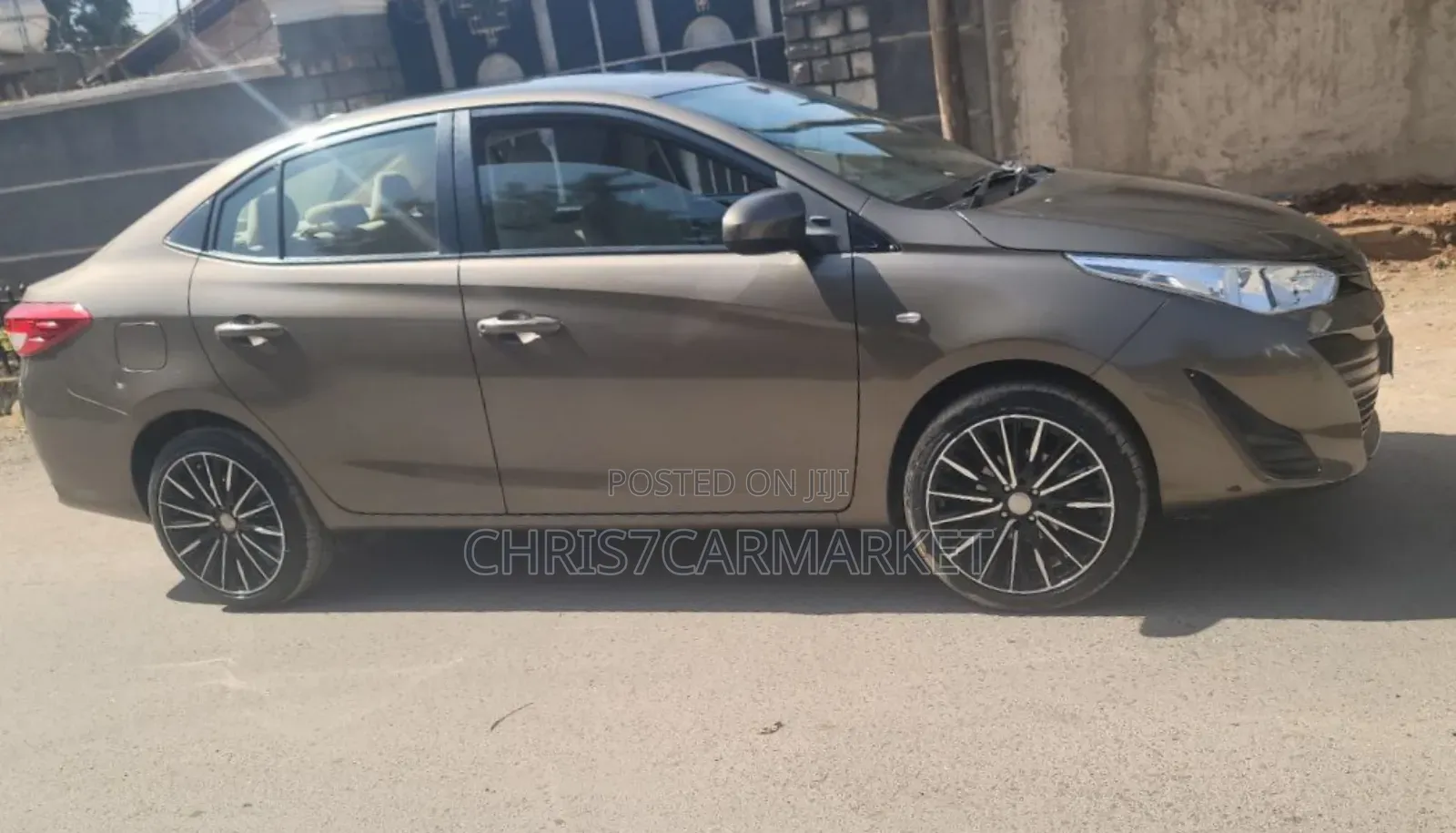 Toyota Yaris 2020 Brown