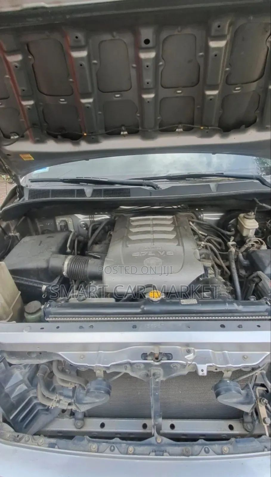 Toyota Tundra 2010 Silver