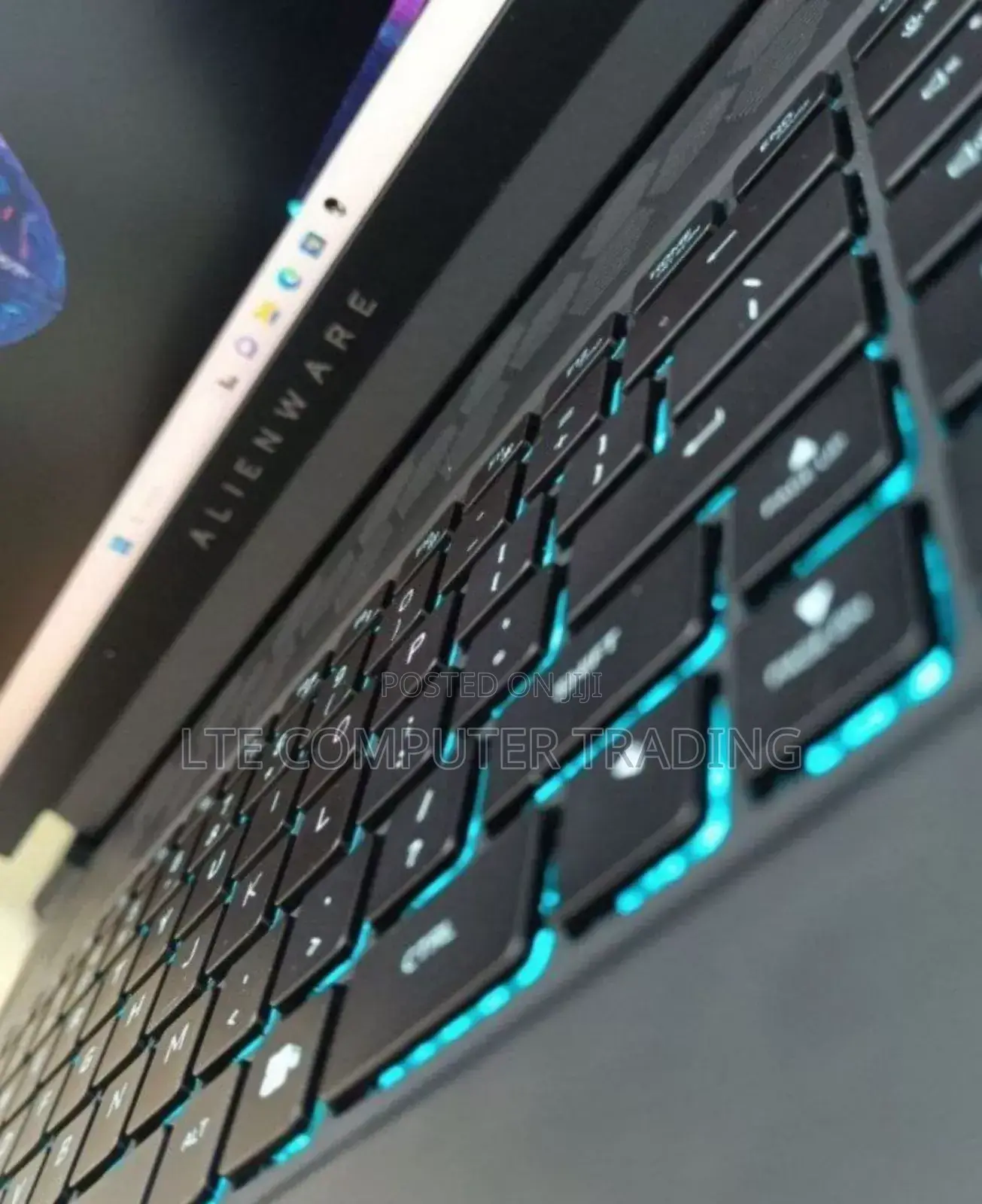 New Laptop Alienware Area-51m 16GB Intel Core I7 SSD 1T
