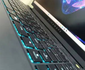 New Laptop Alienware M17x R2 16GB Intel Core I7 SSD 1T