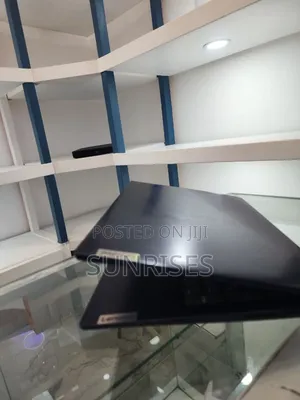 New Laptop Lenovo Ideapad 3 8GB AMD Ryzen 5 SSD 512GB