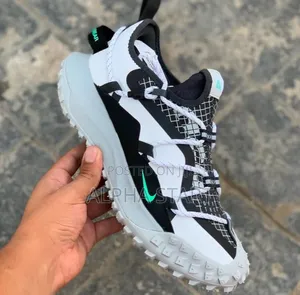 Nike ACG Mountainfly Low ‘Black/White’ Shoes