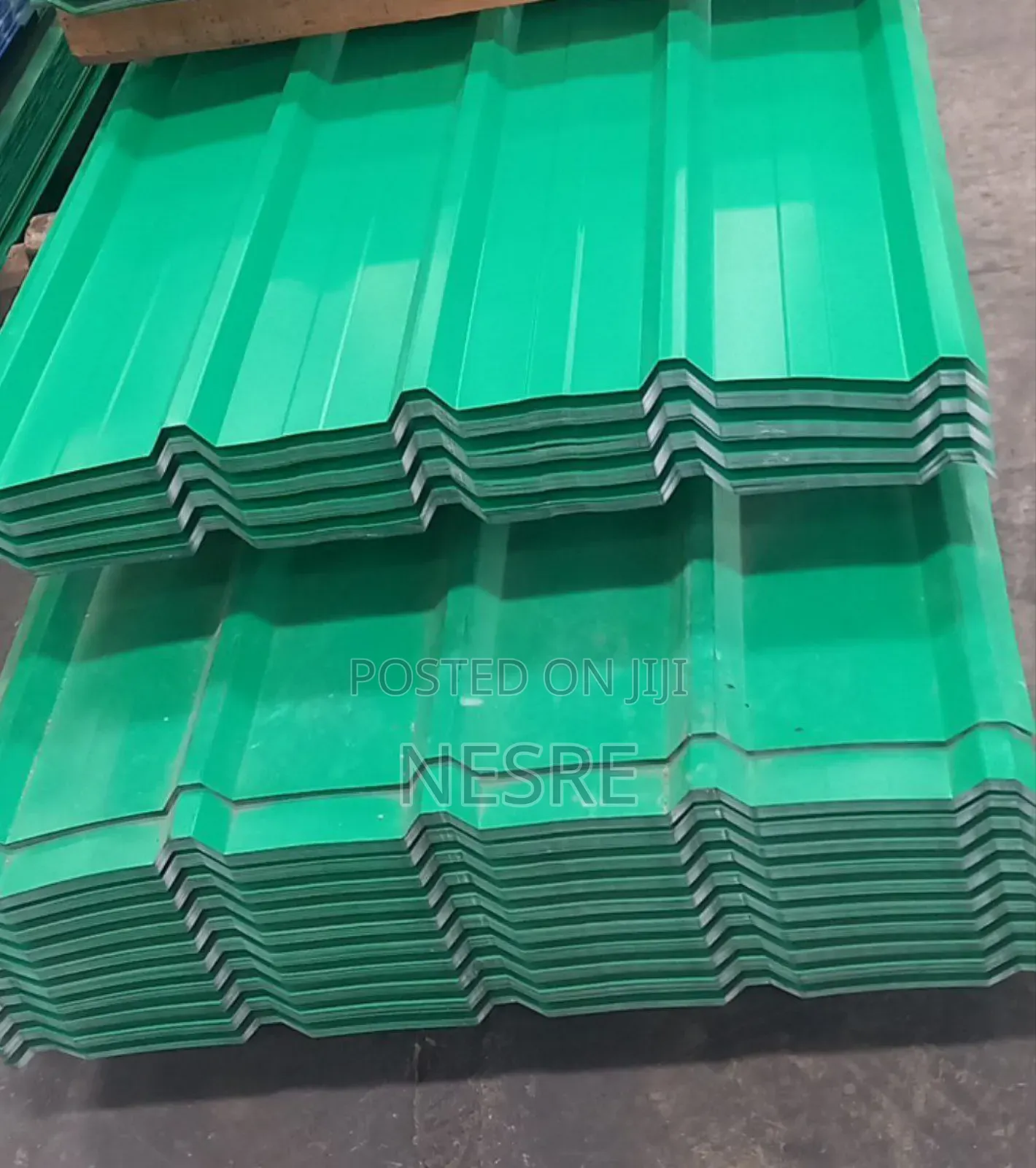 የተለያዩ አይነቶች ቆርቆሮዎች አሉ።
  የቤት ክዳን ቆሮቆሮ 
  የመጋዘን ኤጋ