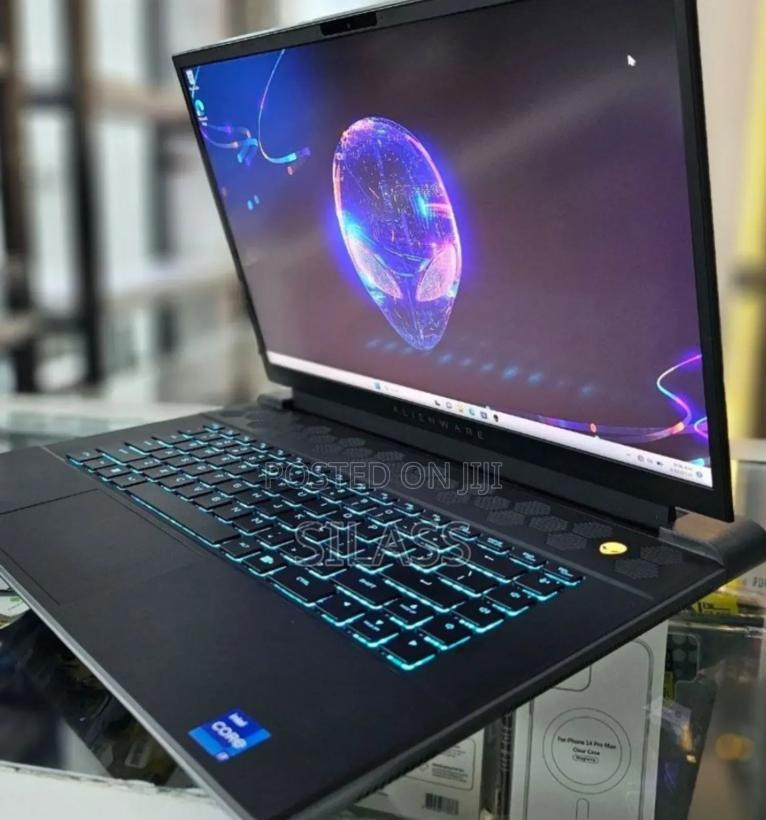 New Laptop Alienware M17x R2 16GB Intel Core I7 SSD 1T