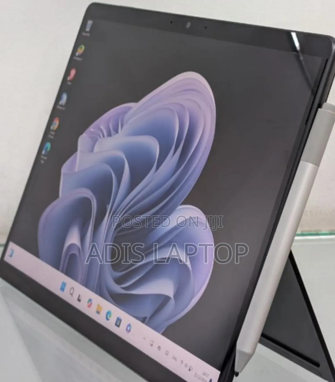 New Laptop Microsoft Surface Pro 9 8GB Intel Core I5 SSD 256GB