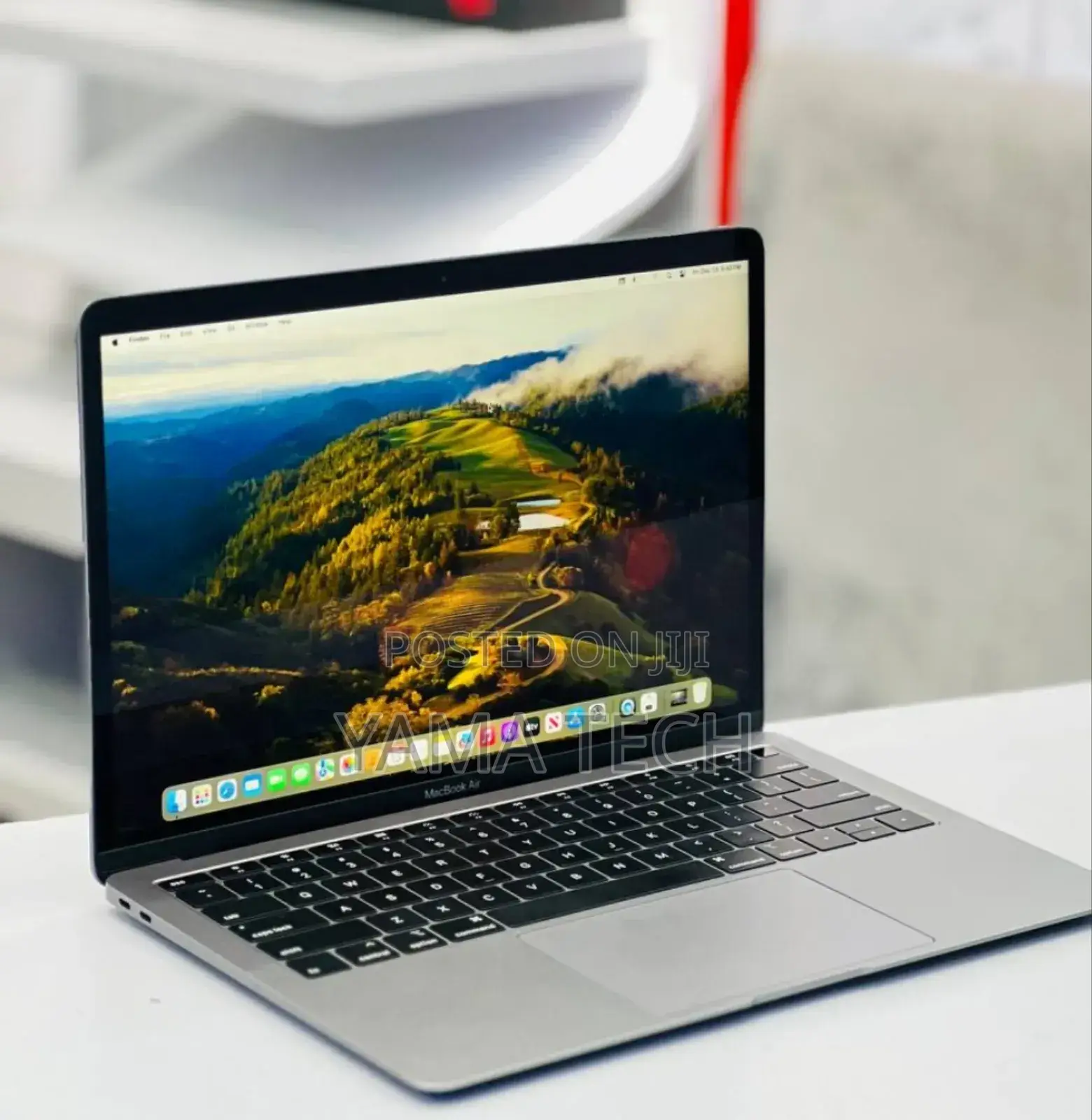 New Laptop Apple MacBook Air 2019 16GB Intel Core I7 SSD 512GB