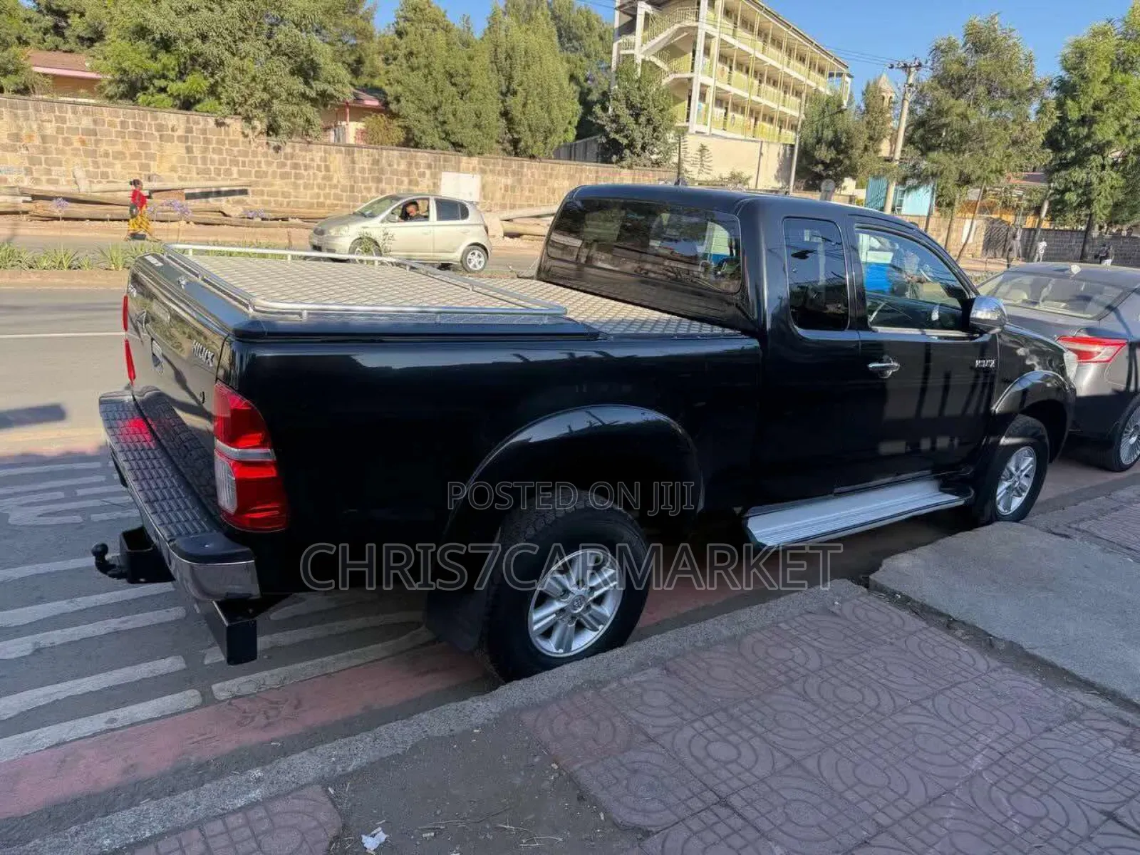 Toyota Hilux 2.5 D-4D 4X4 SRX 2012 Black