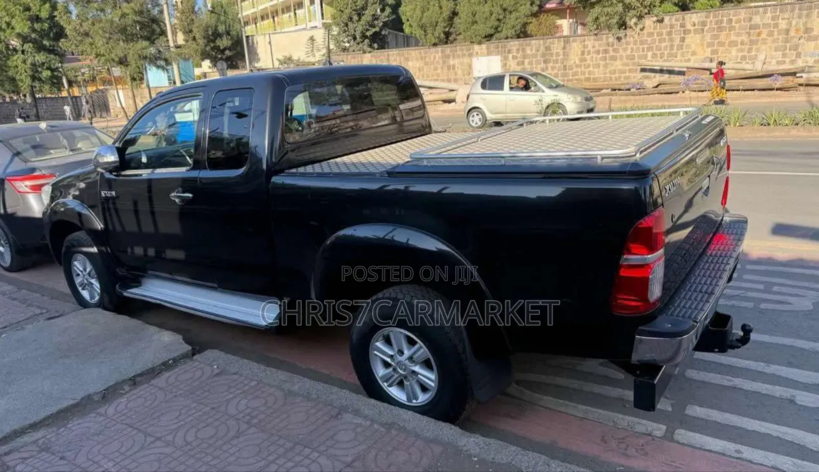 Toyota Hilux 2.5 D-4D 4X4 SRX 2012 Black