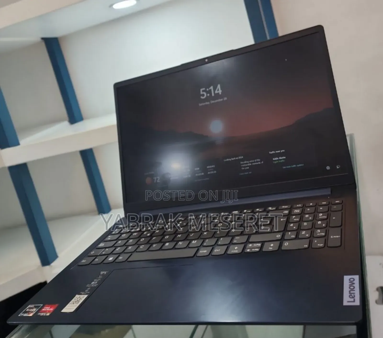 New Laptop Lenovo 8GB AMD Ryzen 5 SSD 512GB