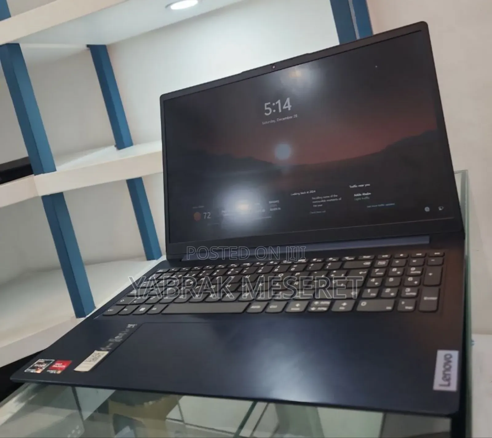 New Laptop Lenovo 8GB AMD Ryzen 5 SSD 512GB