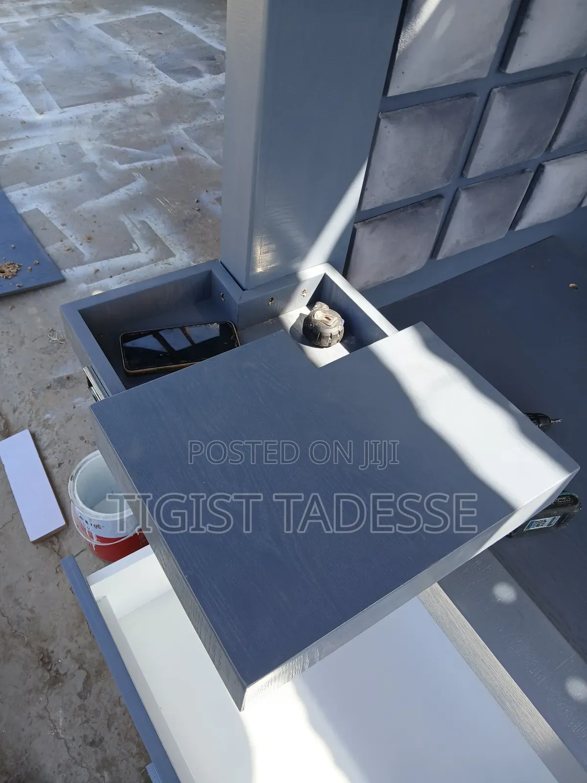 ፅድት ያለ በ Oak የተሠራ አልጋ