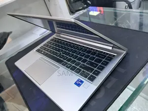 New Laptop HP EliteBook 840 G8 16GB Intel Core I7 SSD 512GB