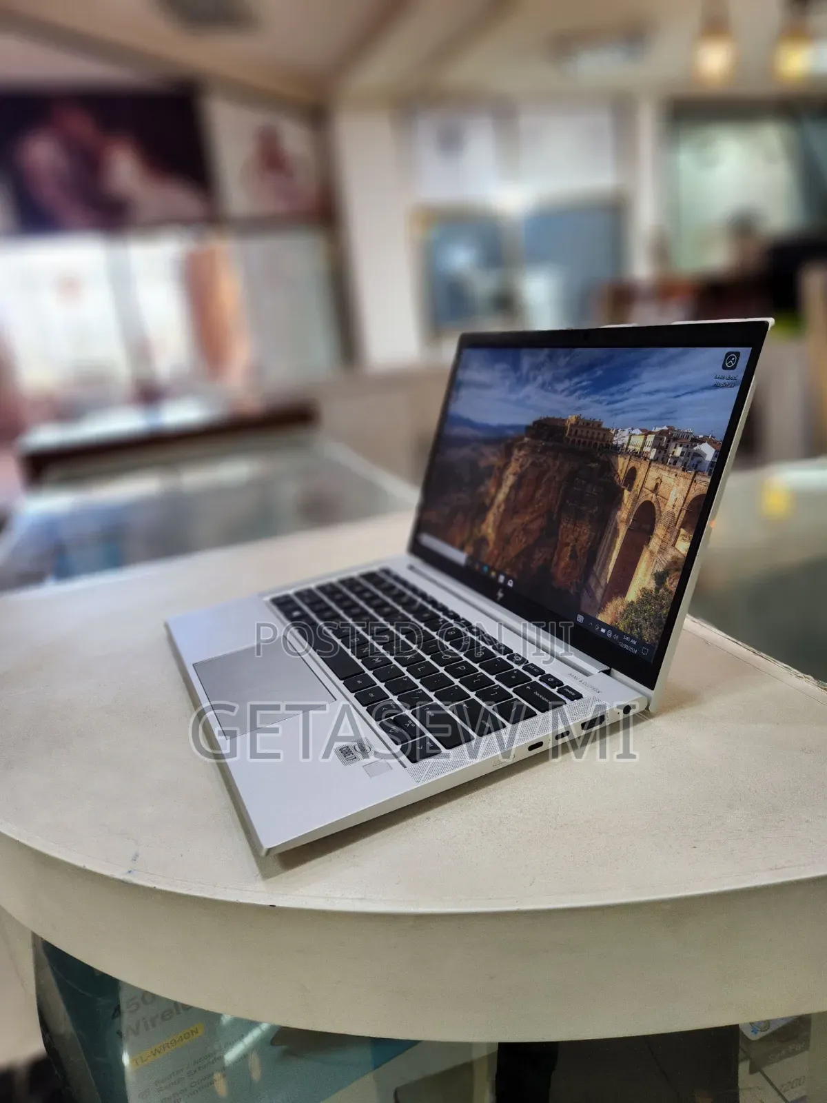 New Laptop HP EliteBook 830 16GB Intel Core I7 SSD 512GB