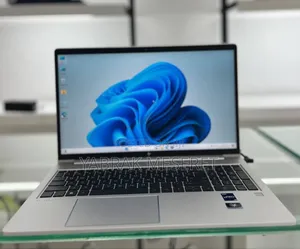 New Laptop HP 16GB Intel Core I7 SSD 512GB