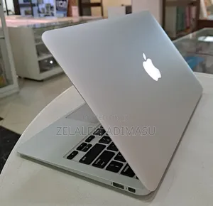 New Laptop Apple MacBook Air 2015 4GB Intel Core I5 SSD 128GB