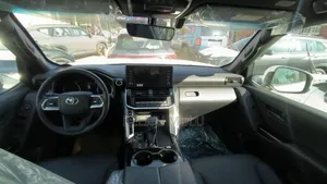 New Toyota Land Cruiser 3.3 Diesel 4WD 2022 White