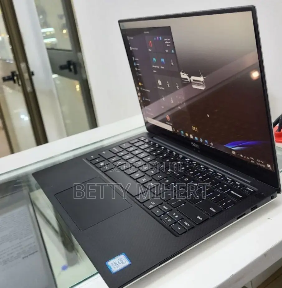 New Laptop Dell XPS 15 16GB Intel Core I7 SSD 512GB