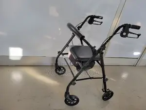 Photo - Walker喫walker With Wheels Is Made of Steel and Very Sturdy