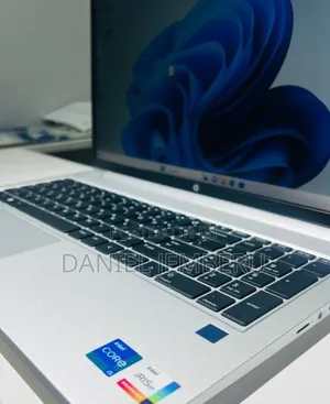 New Laptop HP EliteBook 840 G8 8GB Intel Core I5 SSD 512GB