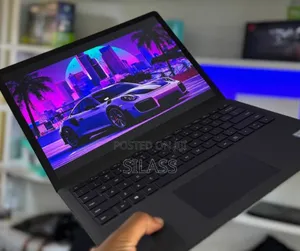 New Laptop Microsoft Surface Laptop 2 8GB Intel Core I7 SSD 256GB