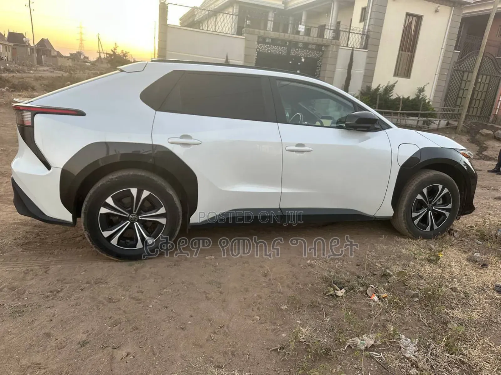 Toyota bZ4X 71.4 kWh AWD 2022 White