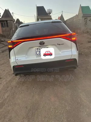 Toyota bZ4X 71.4 kWh AWD 2022 White