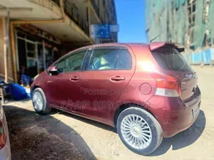 Toyota Yaris 2010 Burgundy