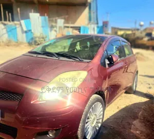 Toyota Yaris 2010 Burgundy