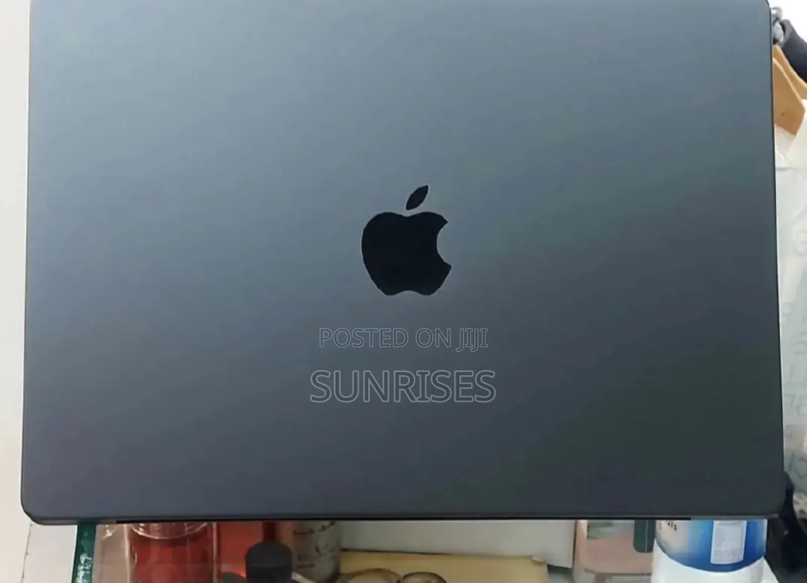 New Laptop Apple MacBook Air 2024 M3 15-Inch 8GB Apple M3 SSD 256GB