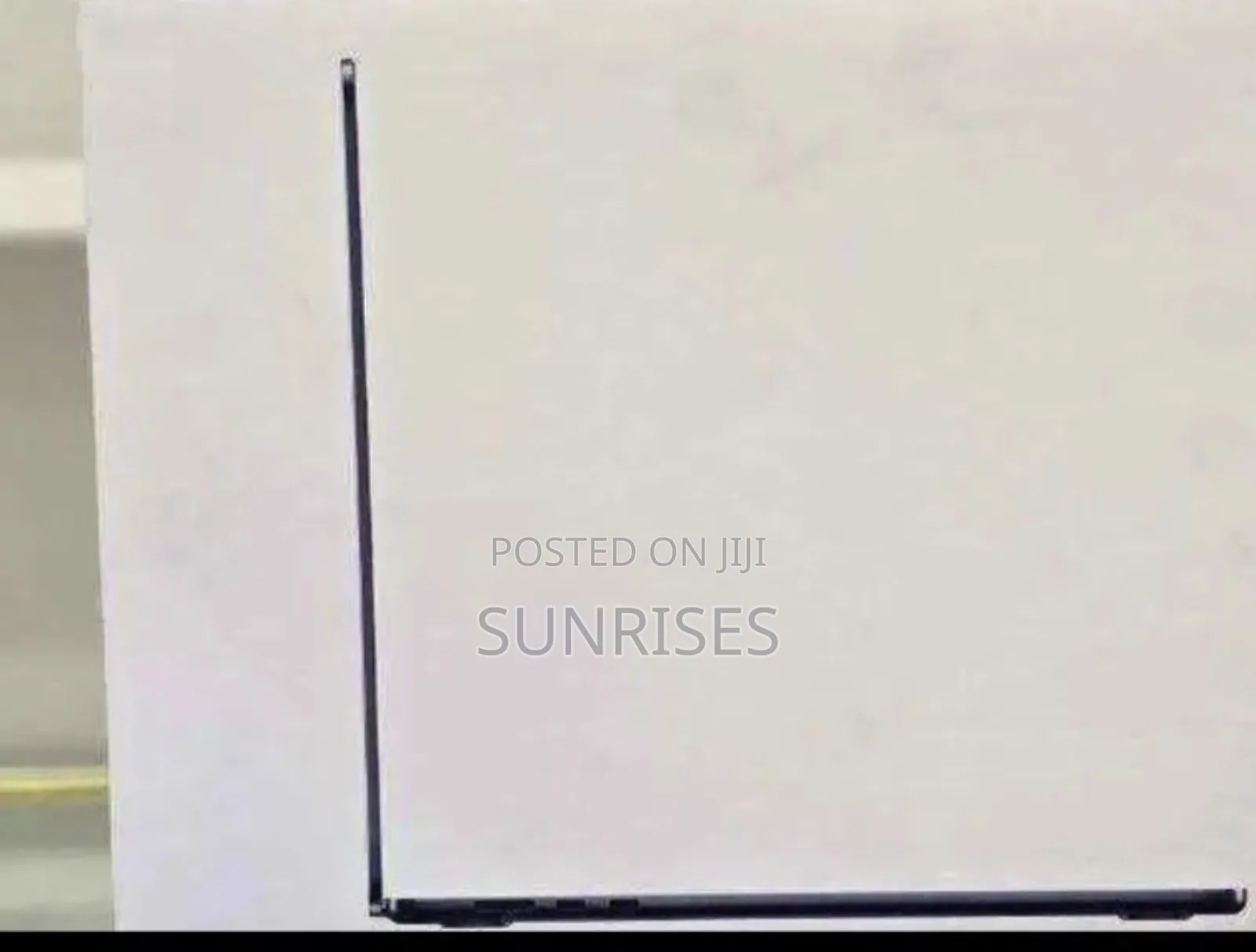 New Laptop Apple MacBook Air 2024 M3 15-Inch 8GB Apple M3 SSD 256GB