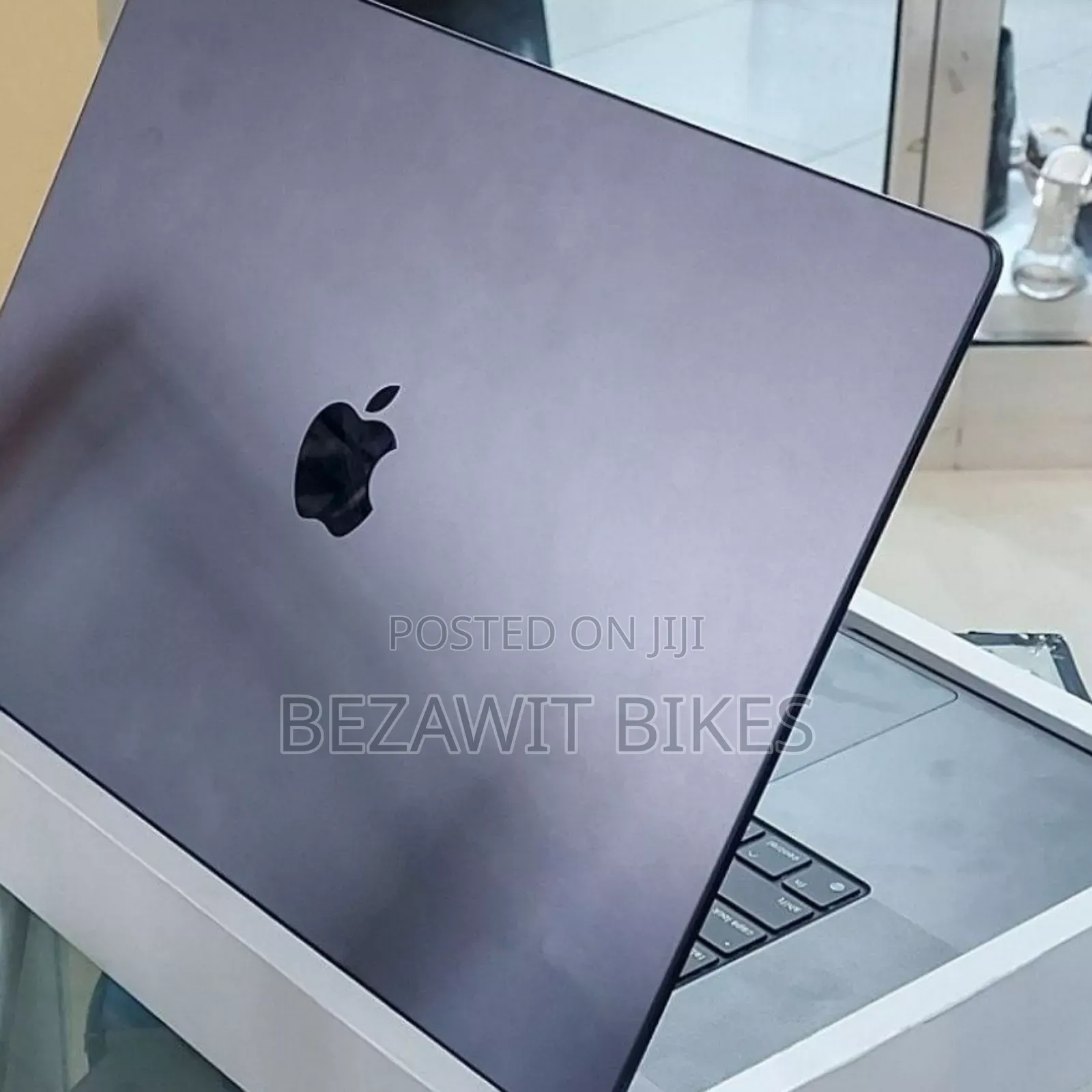 New Apple MacBook Pro 2023 M3 Pro 16-Inch 18GB Intel Core I5 SSD 512GB