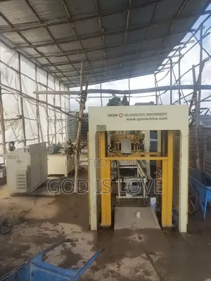 Photo - የሚሸጥ የብሎኬት ማሽን ባለ 20:-4ያወጣል Made in China 2023