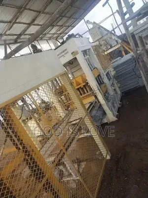 የሚሸጥ የብሎኬት ማሽን ባለ 20:-4ያወጣል Made in China 2023