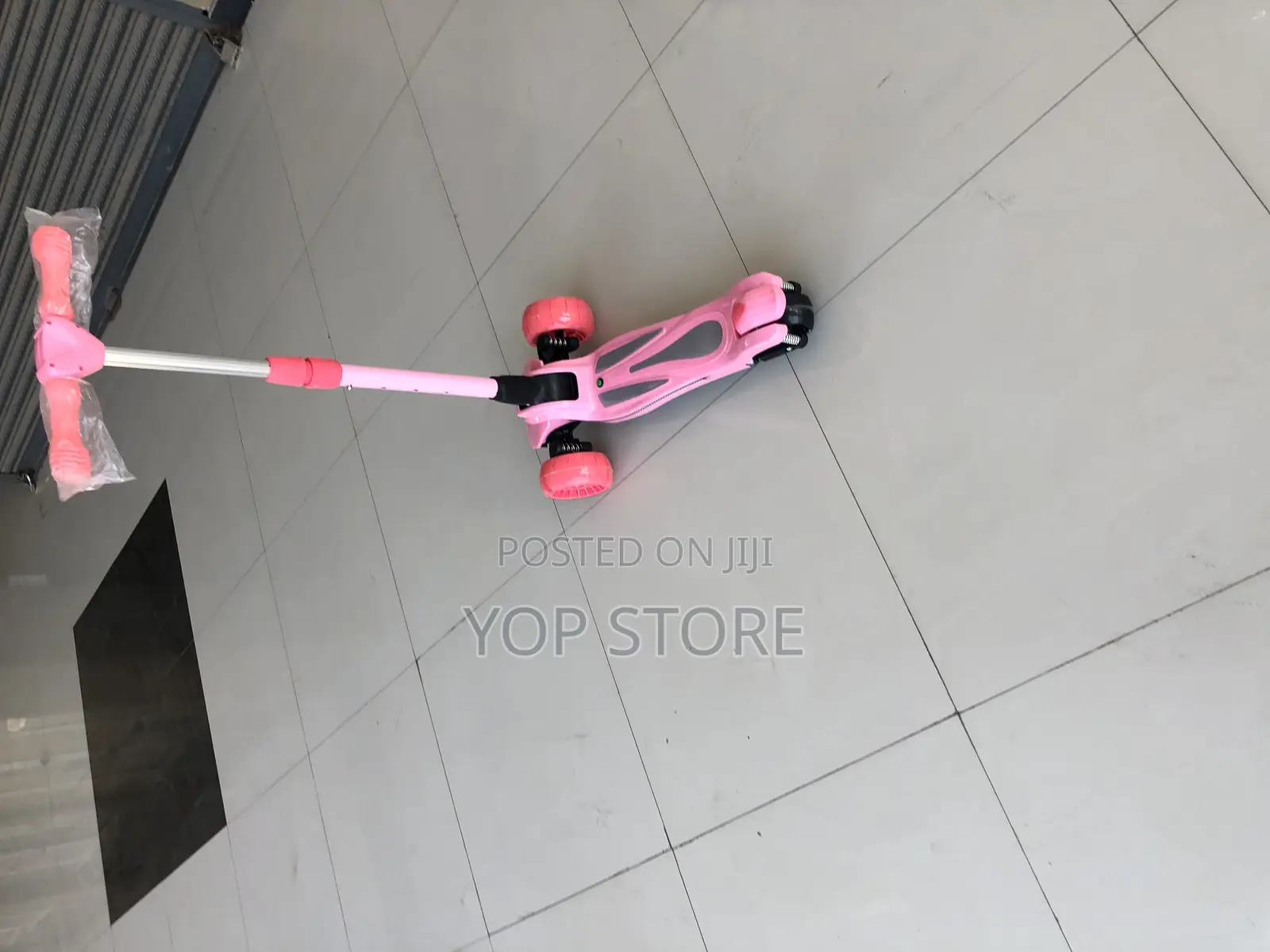 Kick Scooter Leotoon Dashwing