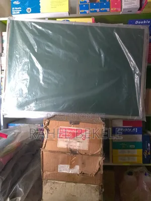 Photo - Whiteboard Imported Standard 60.90 With Green Board