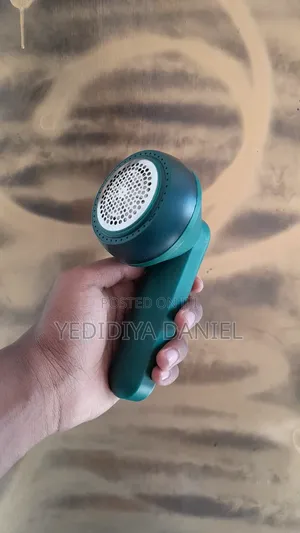 Photo - Portable Lint Remover