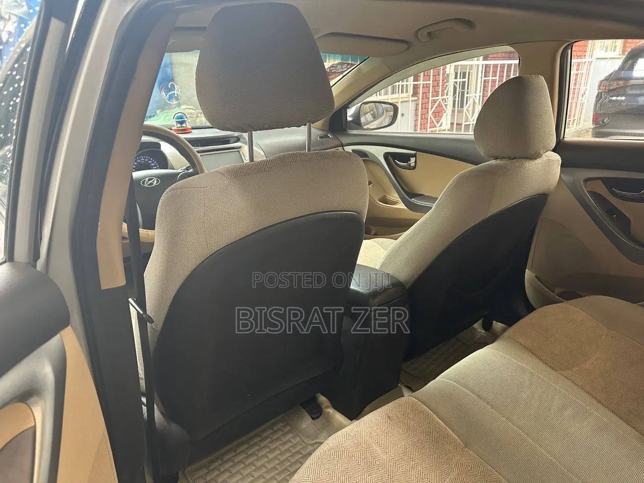 Hyundai Elantra 2012 Silver