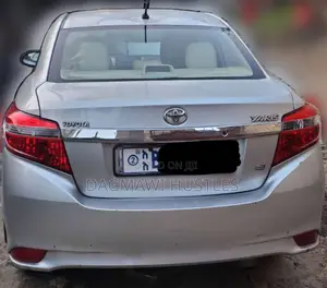 Toyota Yaris 2014 Silver