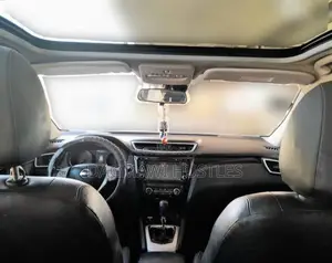 Nissan Qashqai 2016 Brown