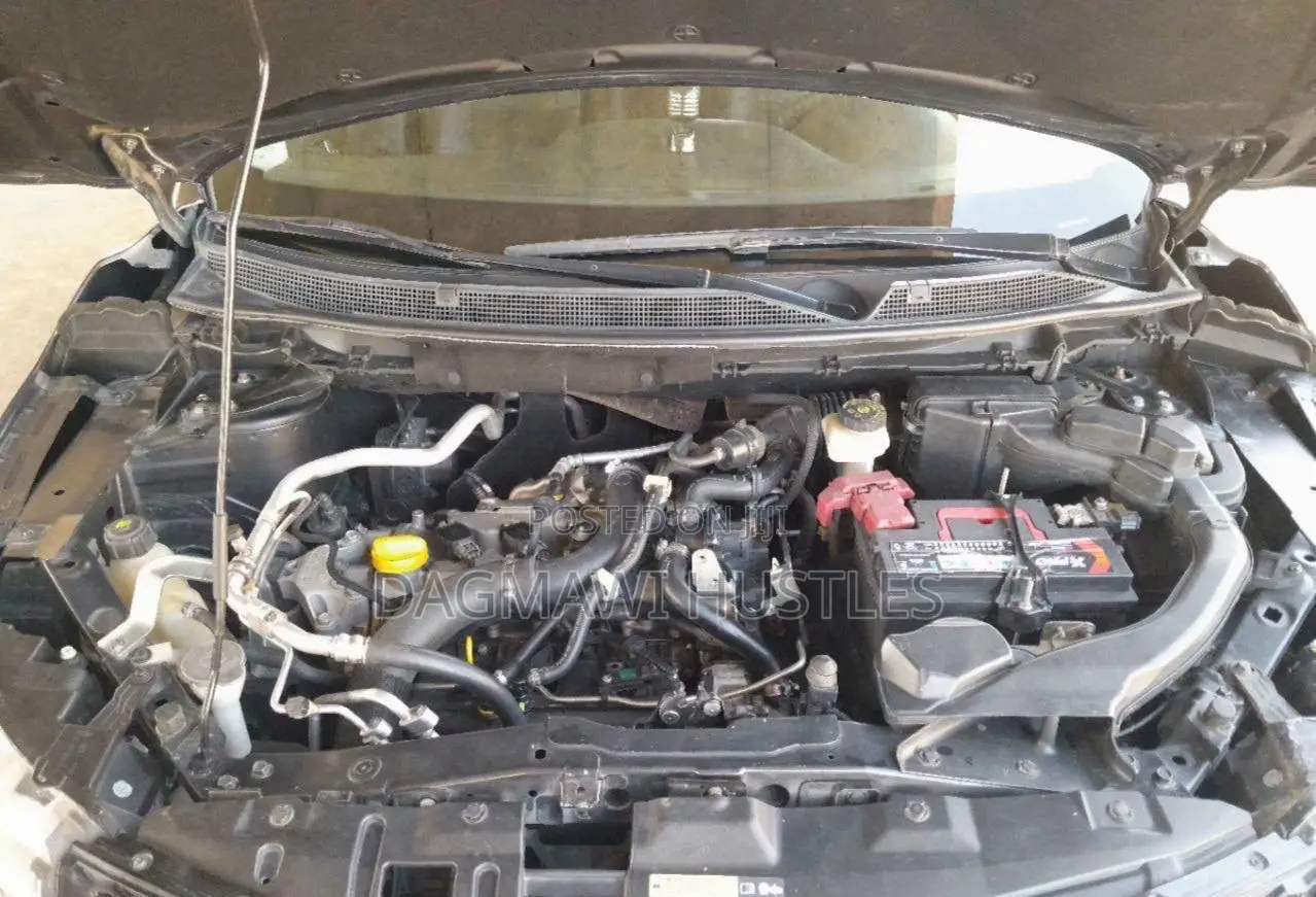 Nissan Qashqai 2016 Brown