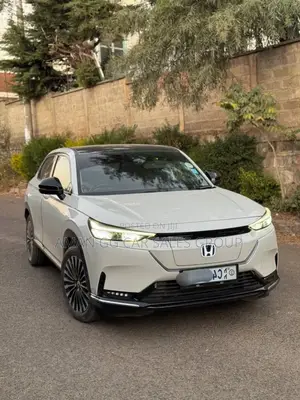 Photo - Honda e:NS1 2023 White