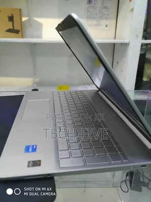 New Laptop HP Stream Notebook 1GB Intel Core I5 SSD 512GB