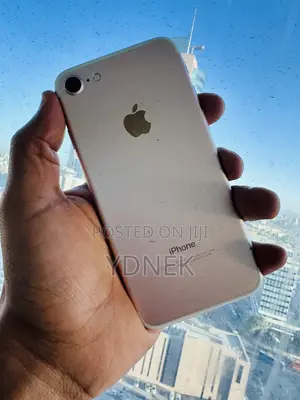 Apple iPhone 7 128 GB Gold