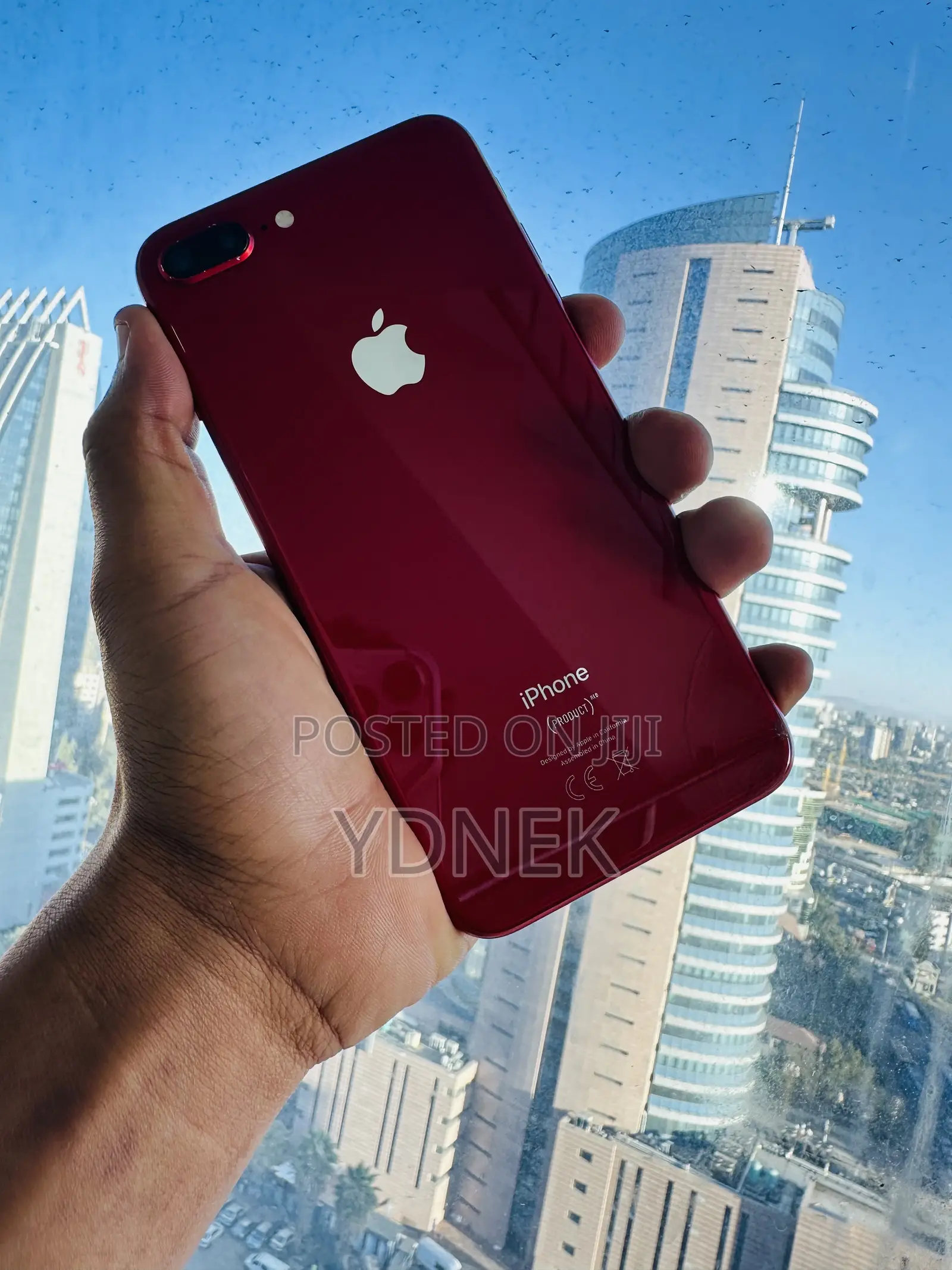 Apple iPhone 8 Plus 64 GB Red