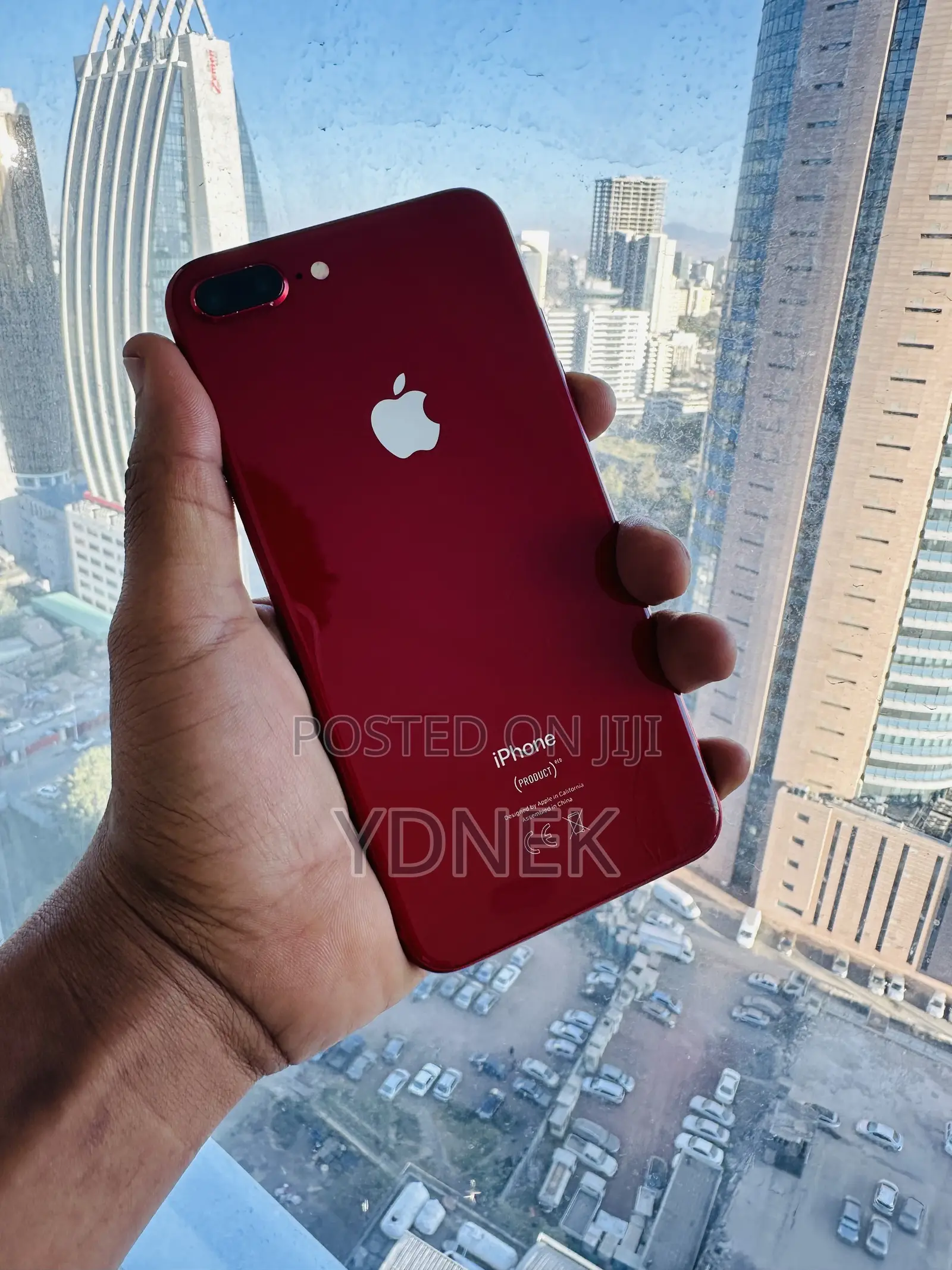 Apple iPhone 8 Plus 64 GB Red